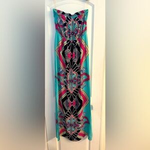 Women’s Long strapless dress size medium